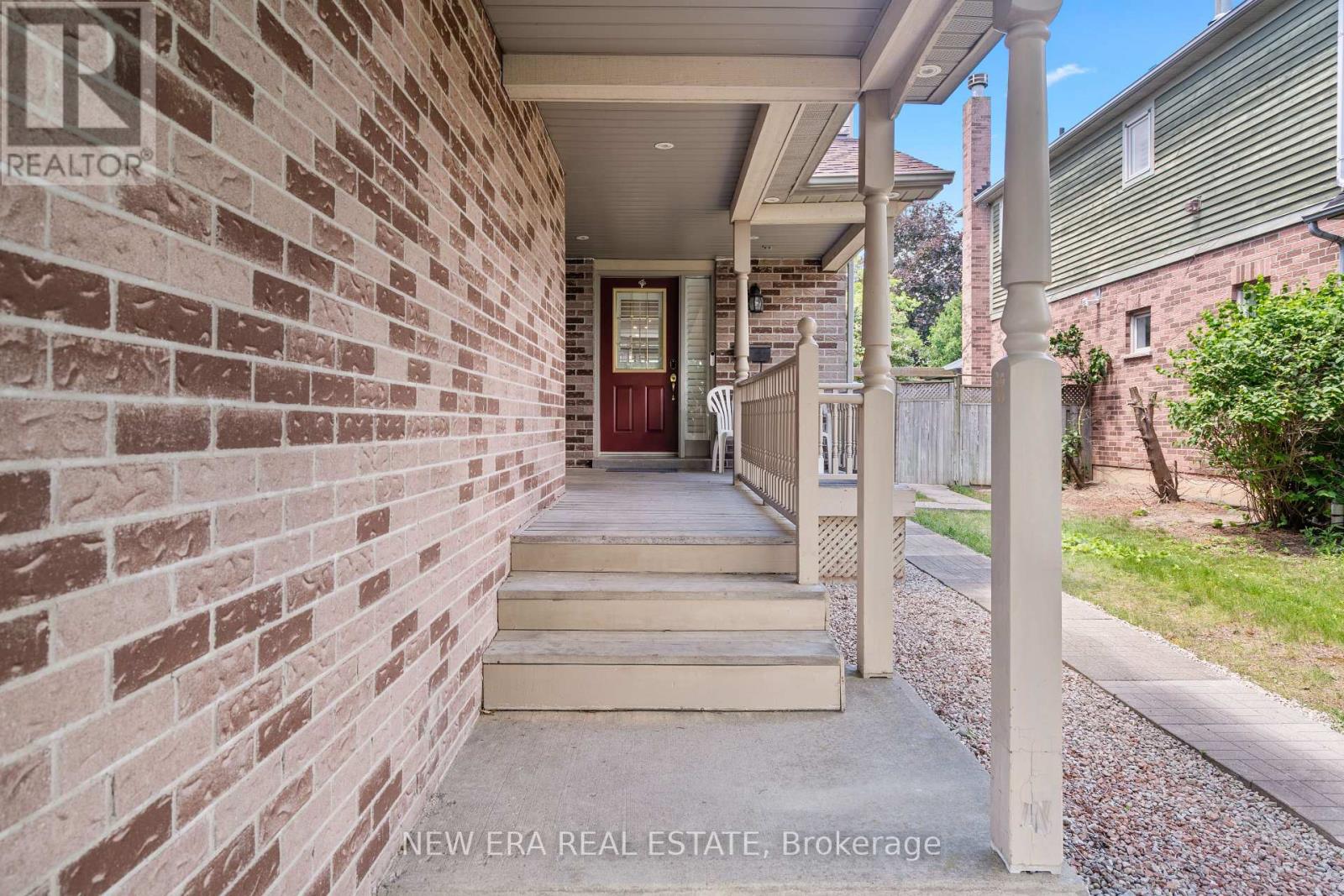 2855 DUNCAIRN DRIVE - 39
