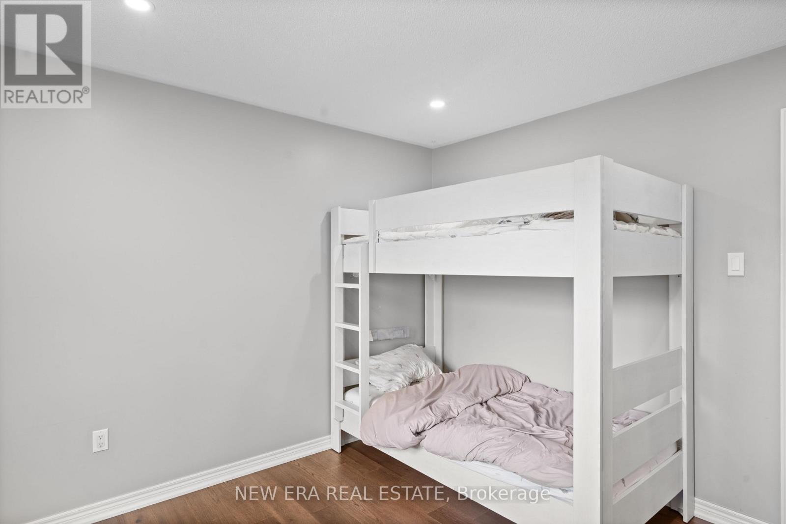 2855 DUNCAIRN DRIVE - 28