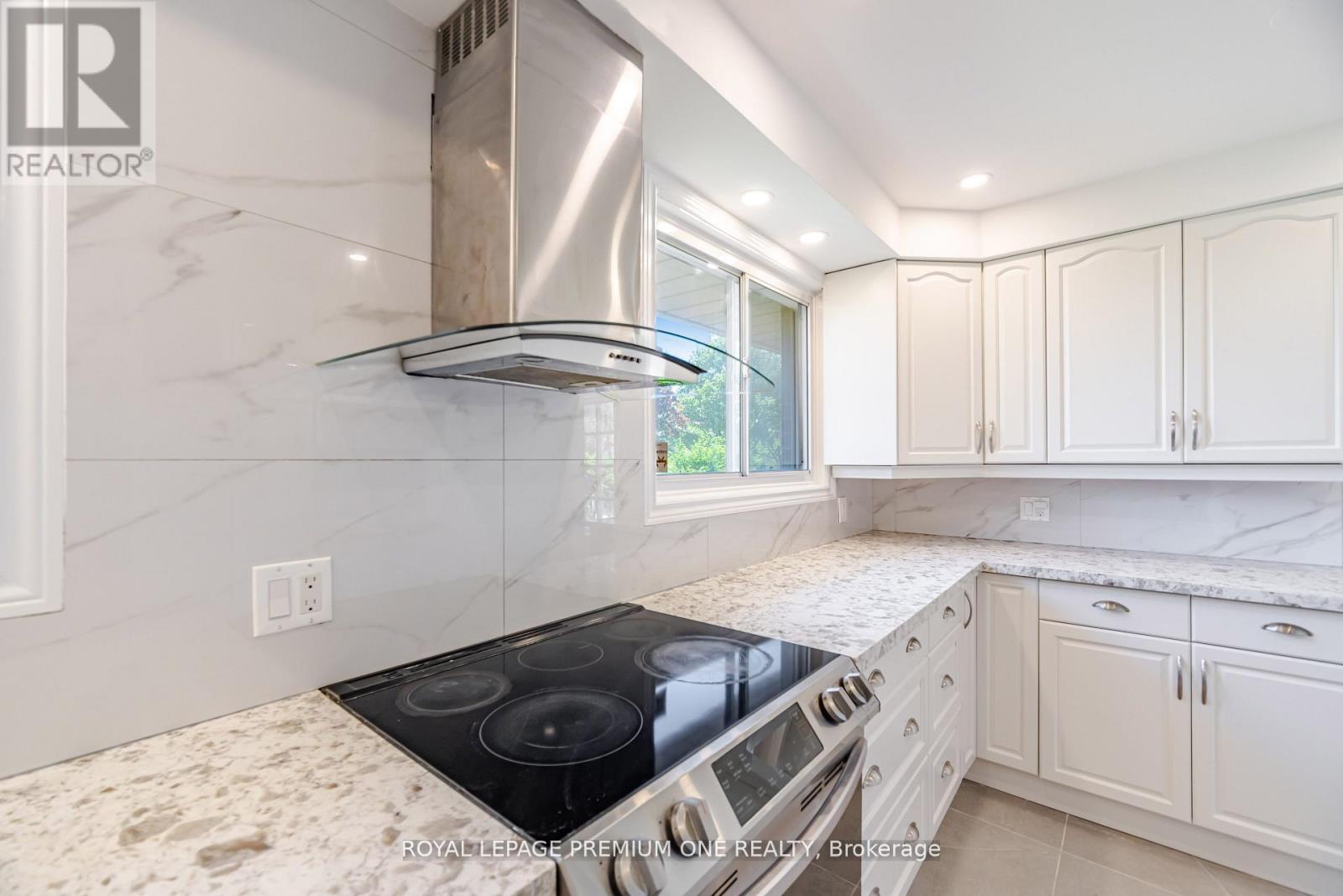 3195 GOLDEN ORCHARD DRIVE - 7