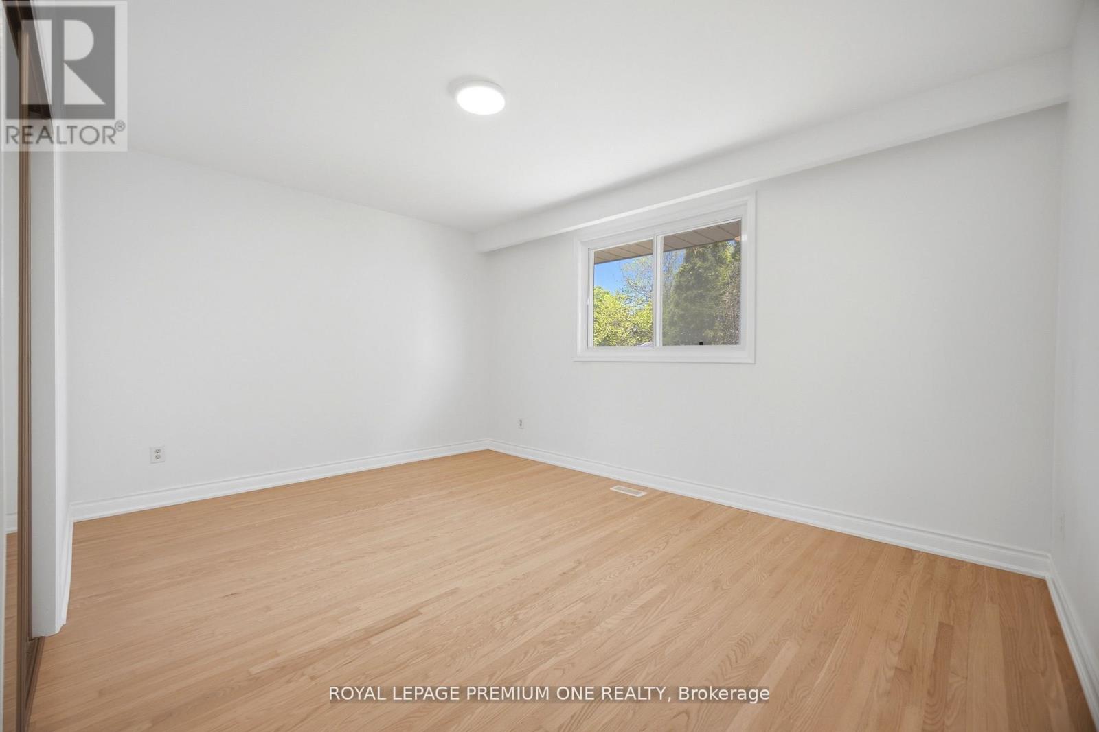 3195 GOLDEN ORCHARD DRIVE - 27