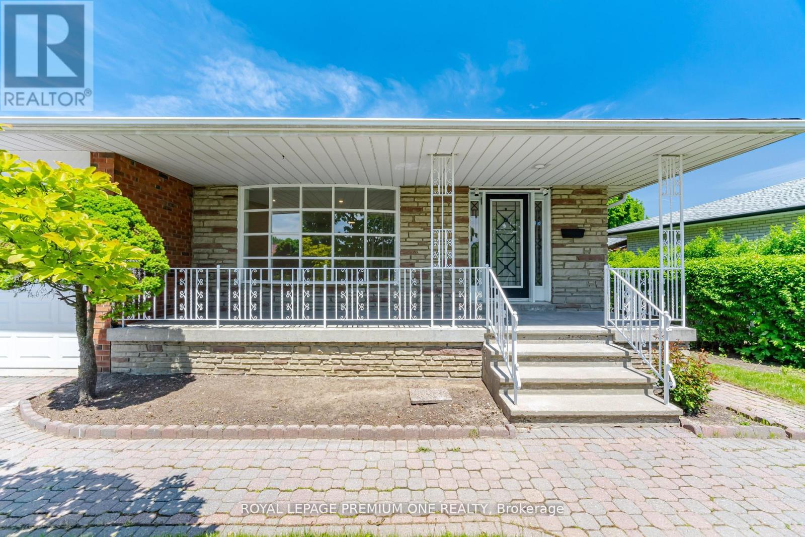 3195 GOLDEN ORCHARD DRIVE - 4