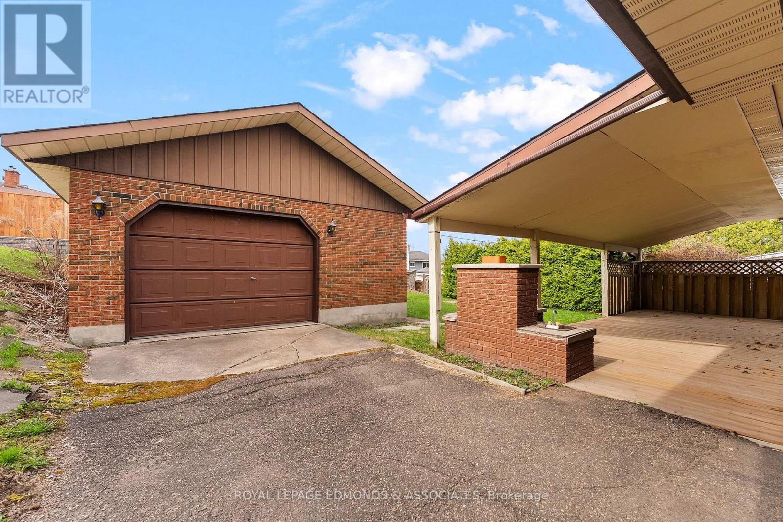 90 DEACON STREET - 33