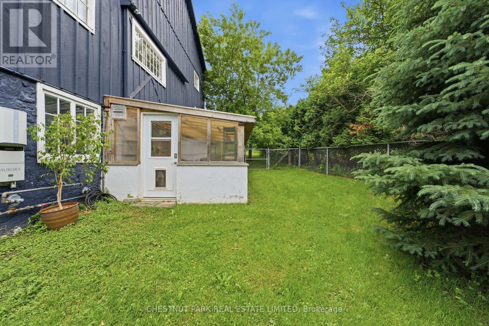 6115 GUELPH LINE - 35