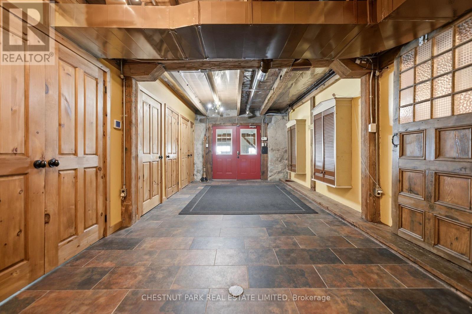 6115 GUELPH LINE - 32