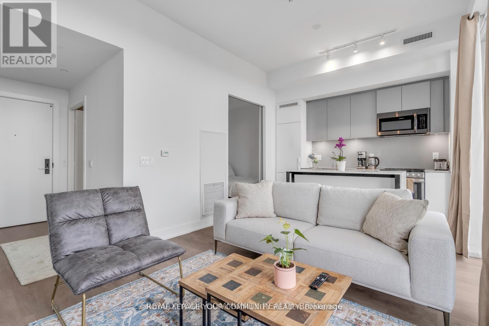 #1106 270 DUFFERIN STREET - 19