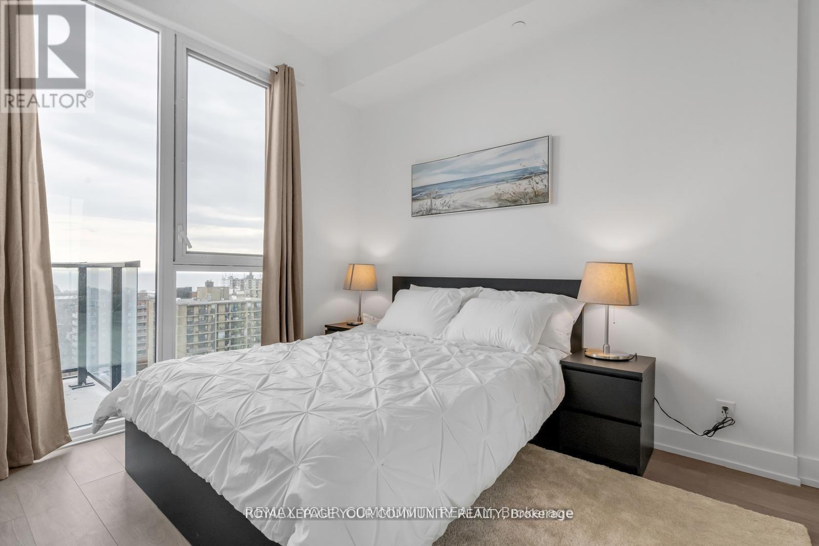 #1106 270 DUFFERIN STREET - 22