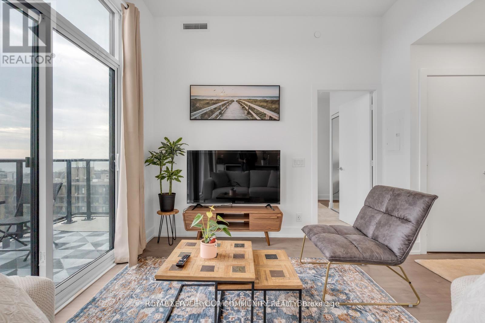 #1106 270 DUFFERIN STREET - 8