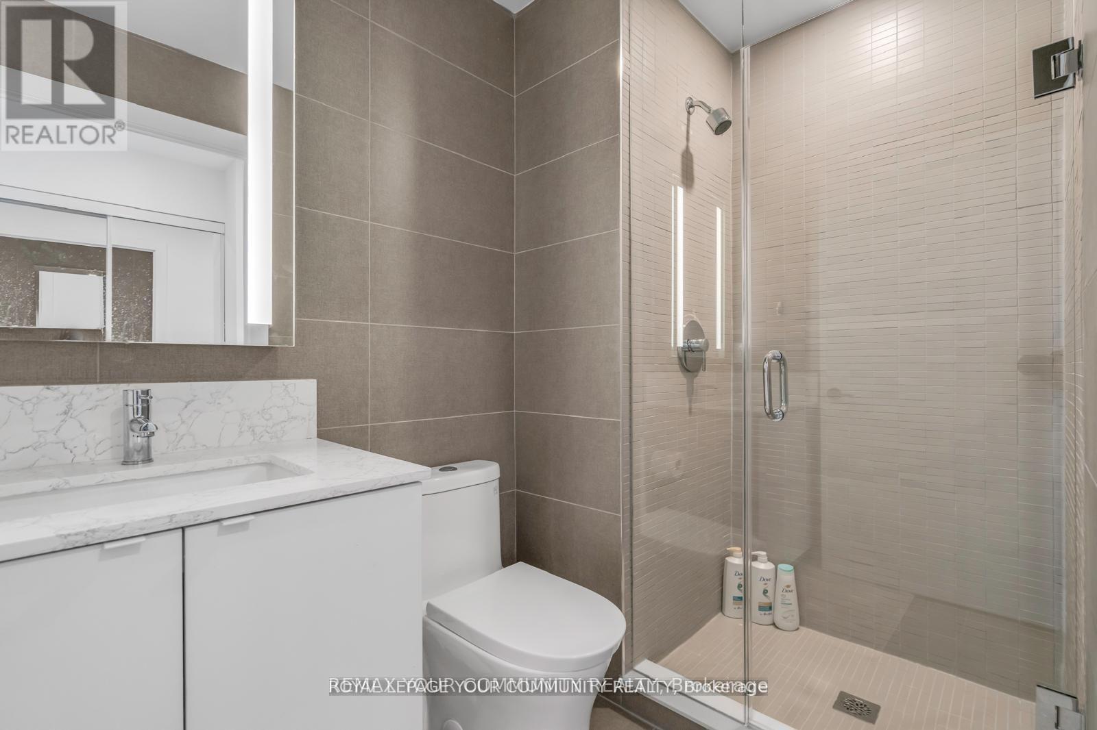 #1106 270 DUFFERIN STREET - 27