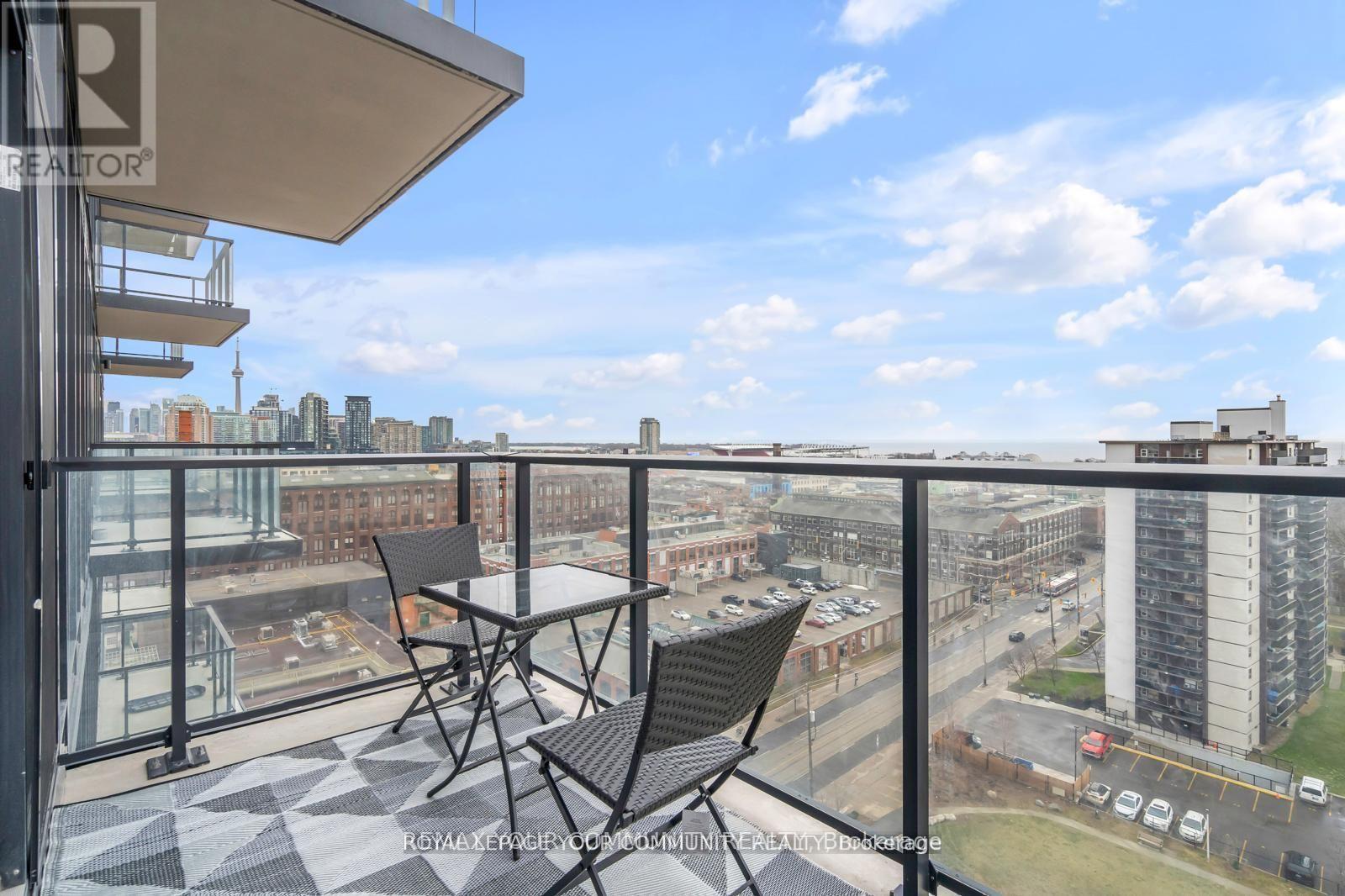 #1106 270 DUFFERIN STREET - 16