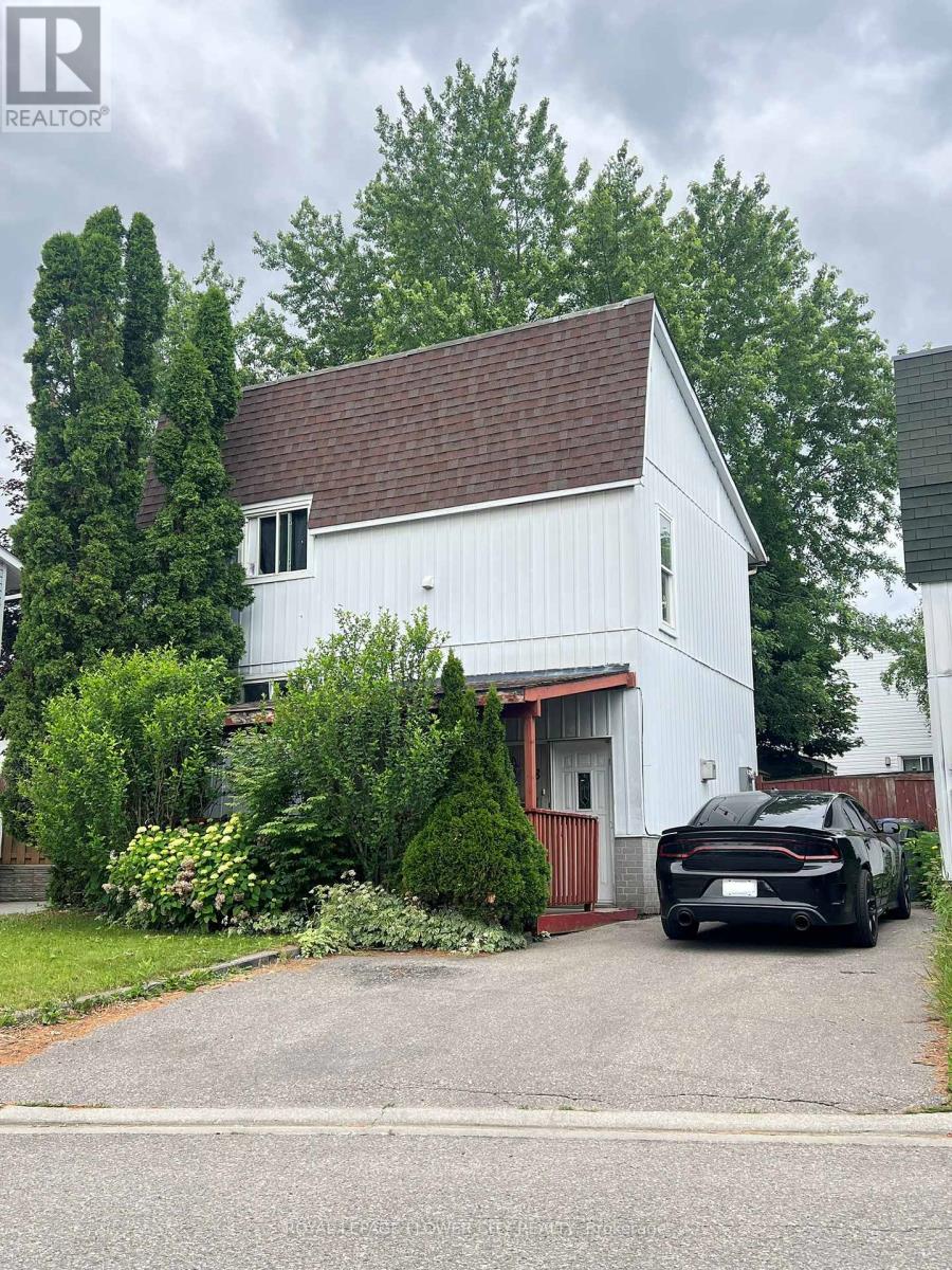 8 GRAND RIVER COURT - 1