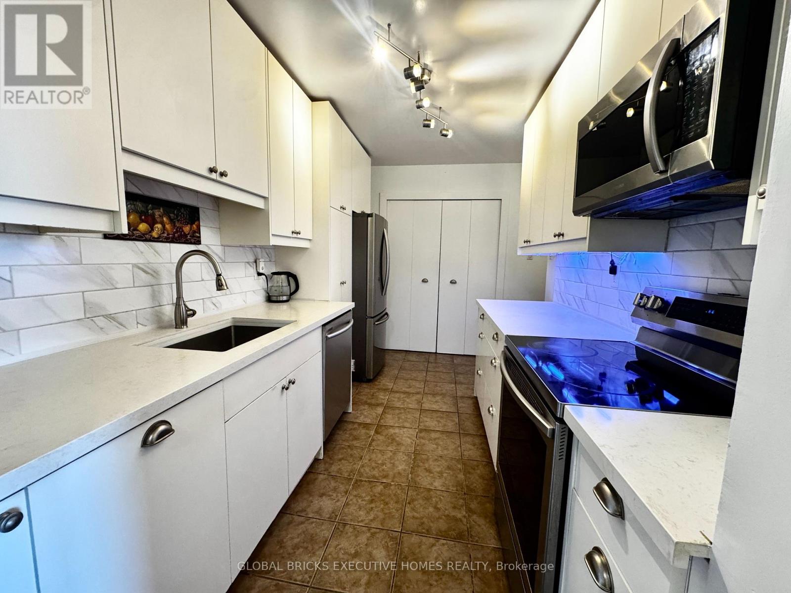 #508 3025 QUEEN FREDERICA DRIVE - 9