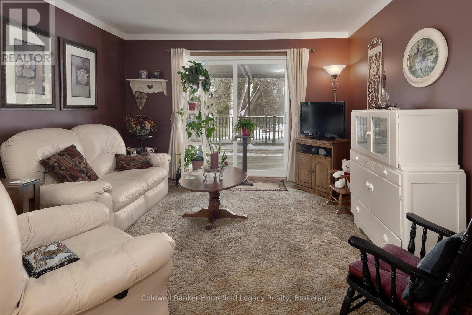 120 JONES STREET W - 22