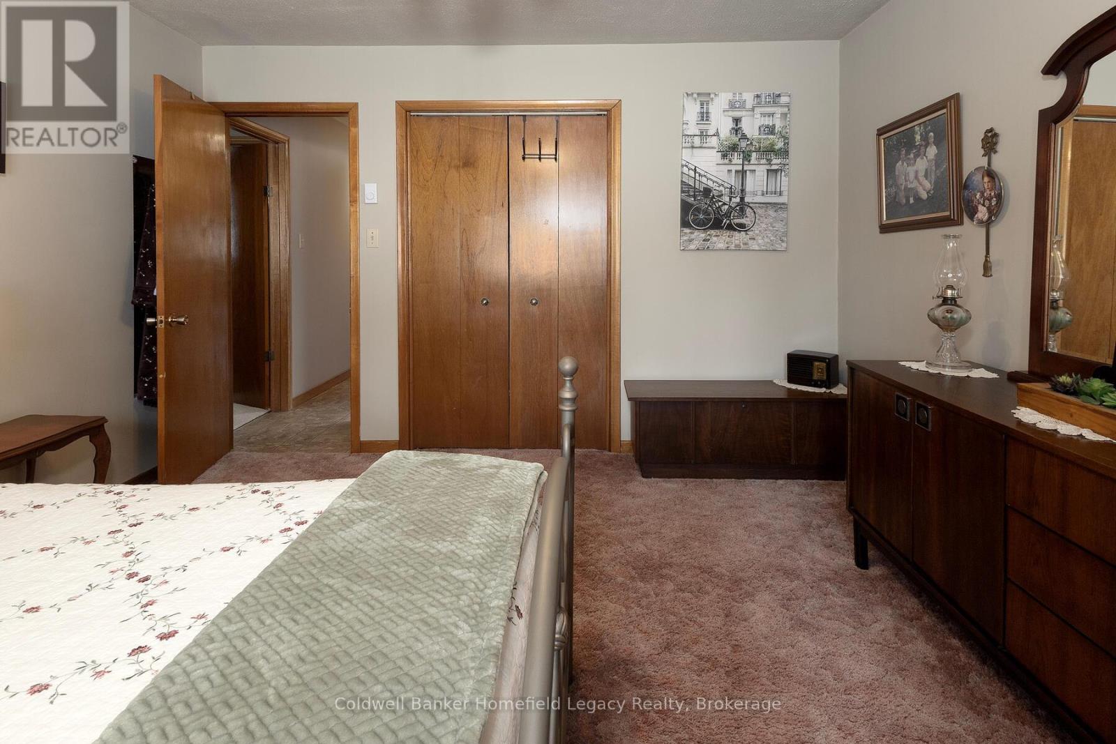 120 JONES STREET W - 37