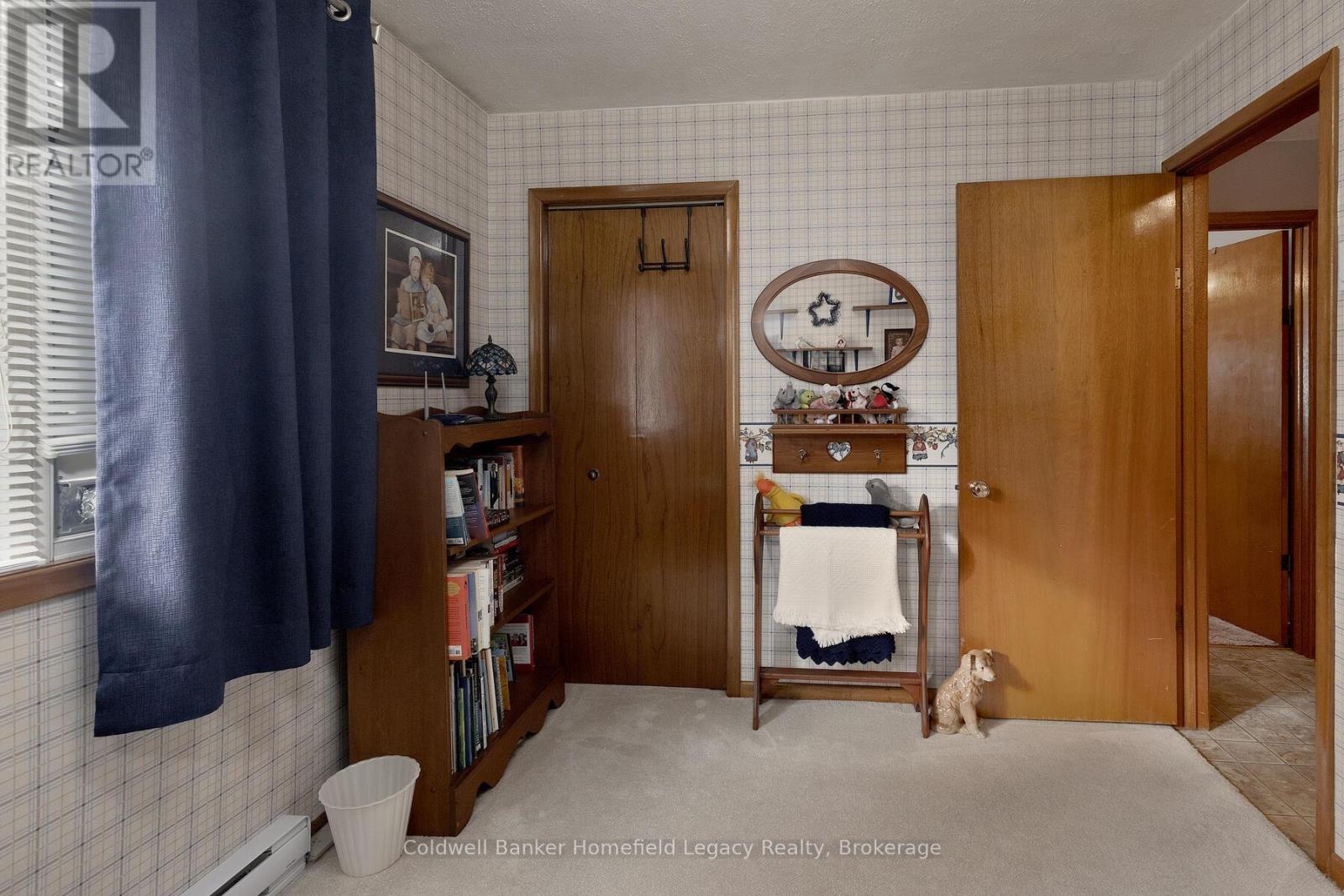 120 JONES STREET W - 34