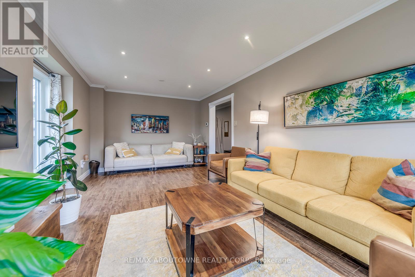 1209 OLD OAK DRIVE - 11