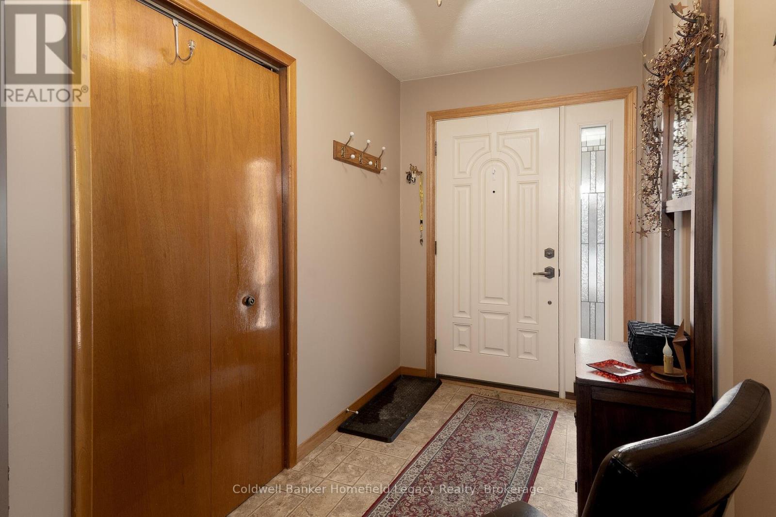 120 JONES STREET W - 9