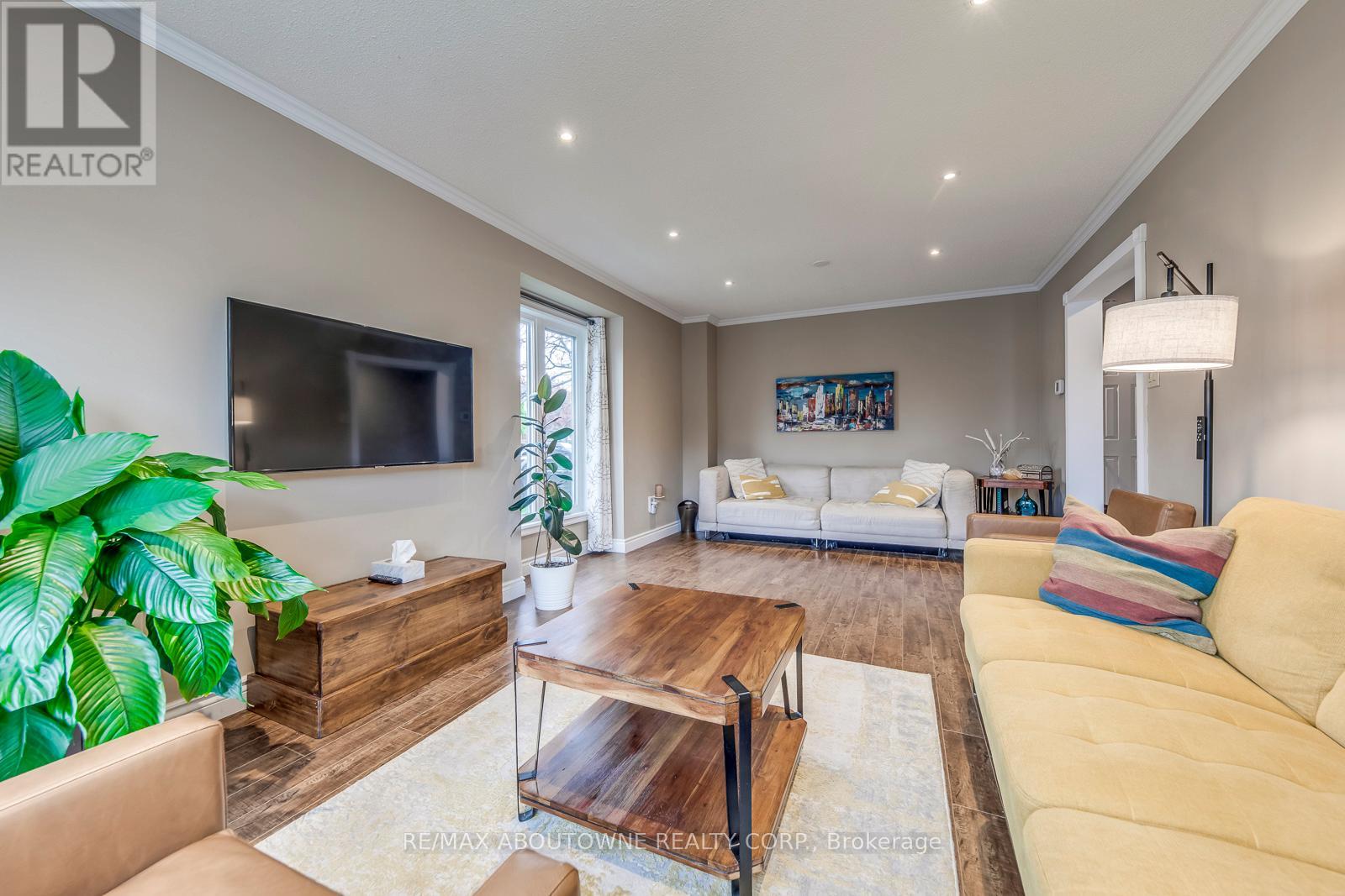1209 OLD OAK DRIVE - 10