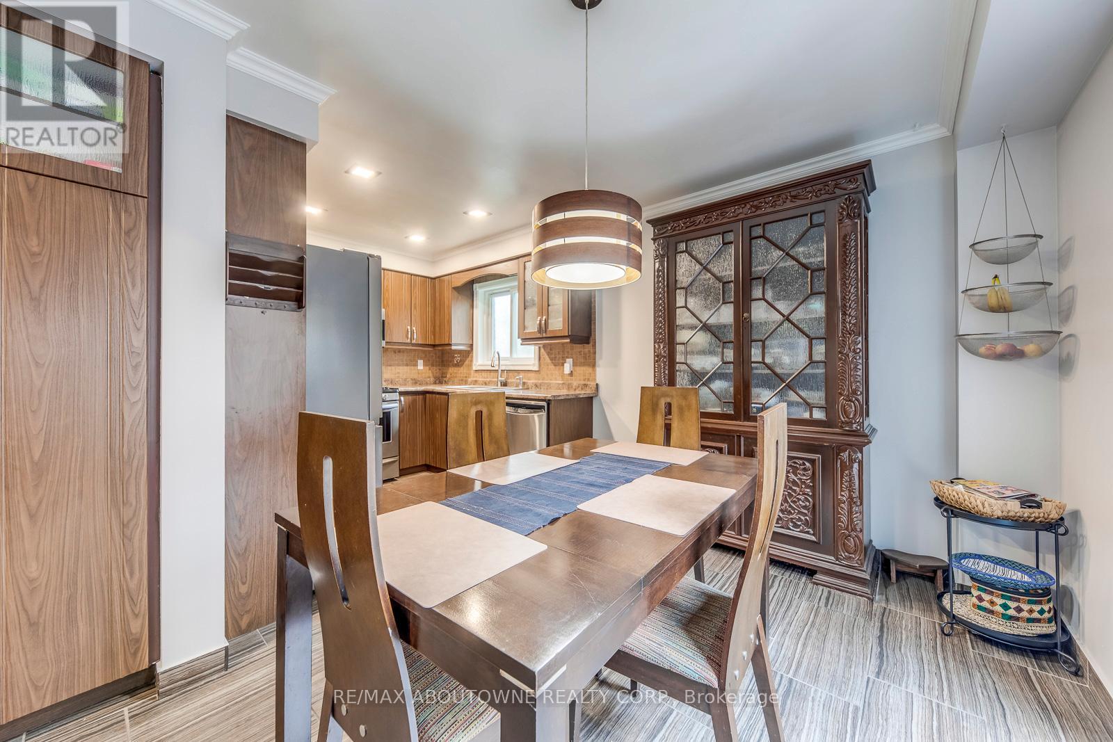 1209 OLD OAK DRIVE - 19