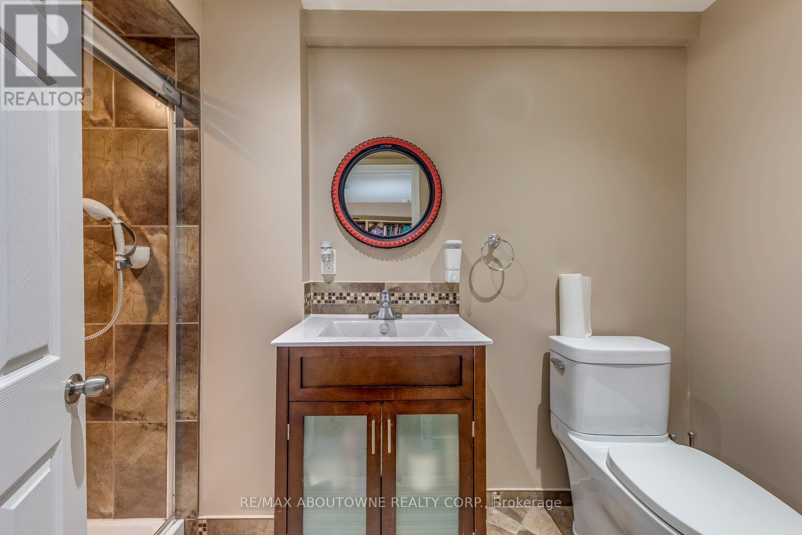 1209 OLD OAK DRIVE - 44