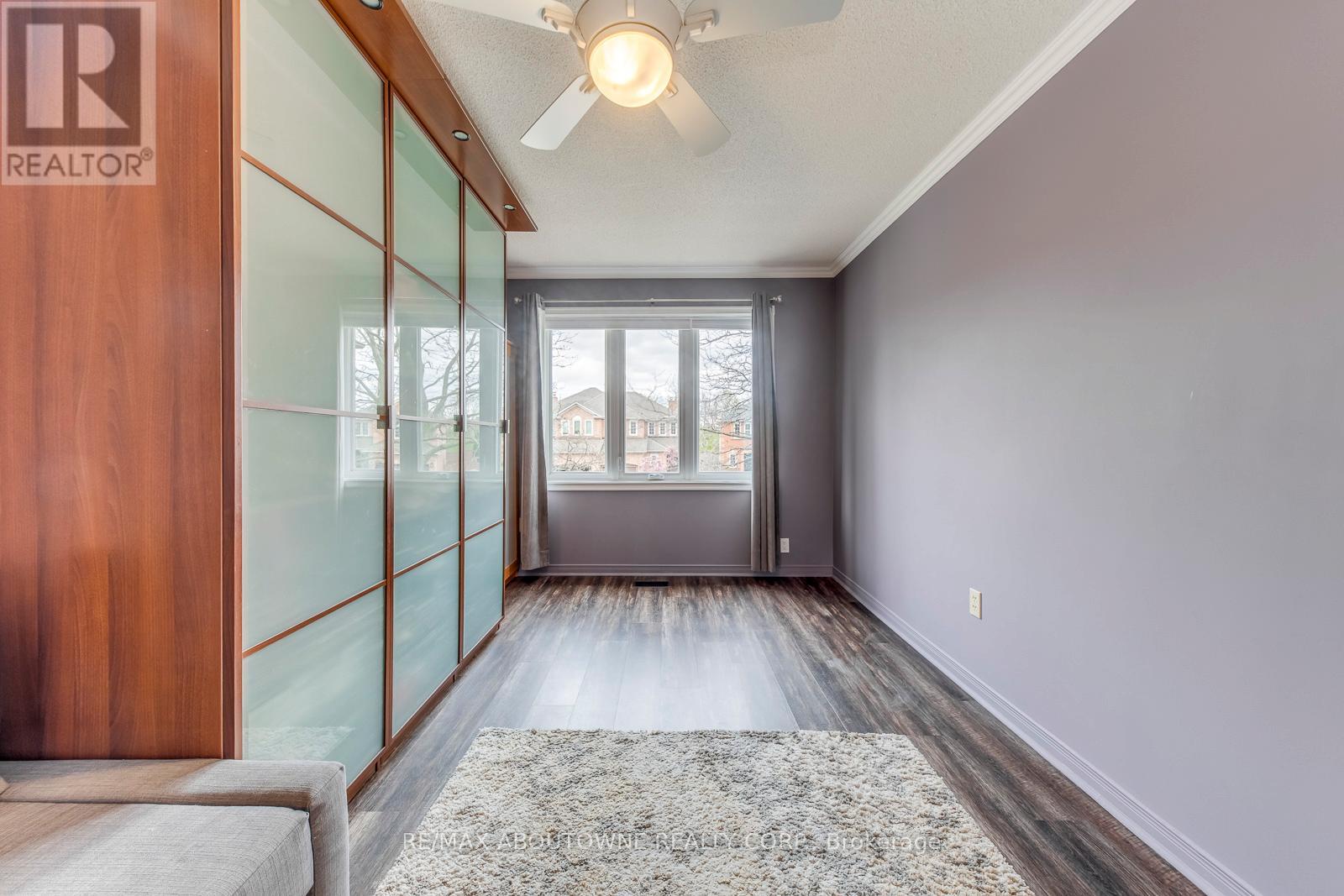 1209 OLD OAK DRIVE - 34