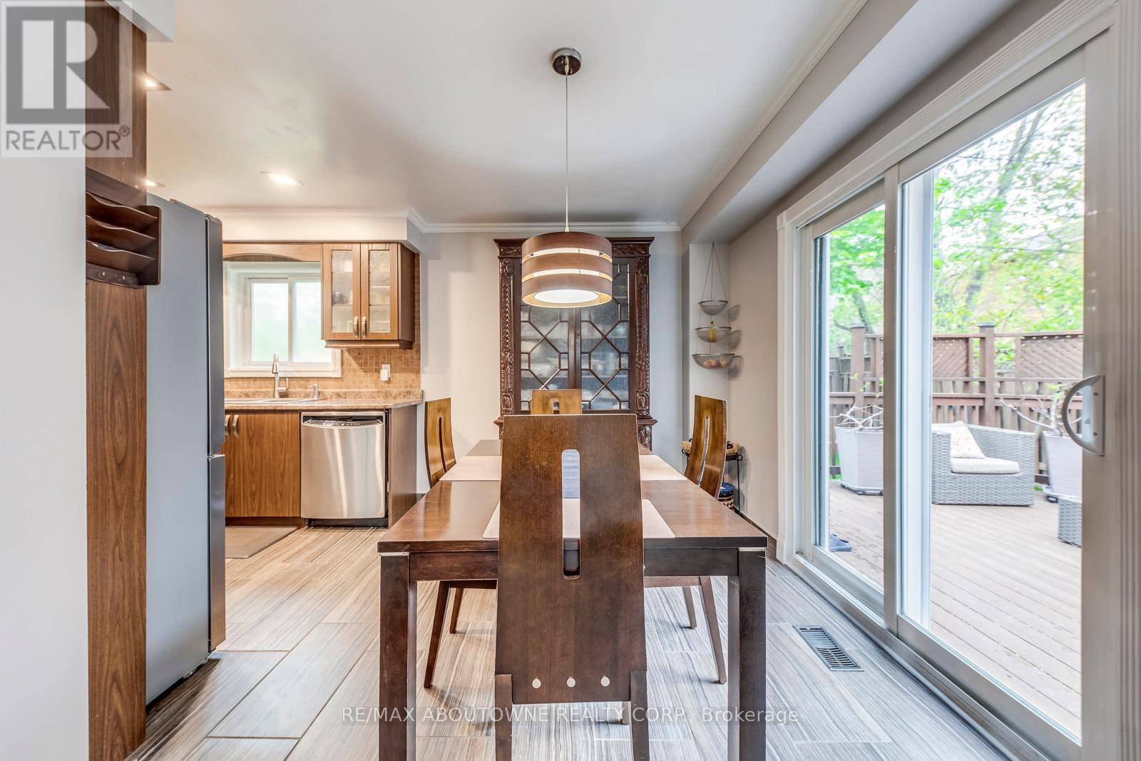 1209 OLD OAK DRIVE - 18