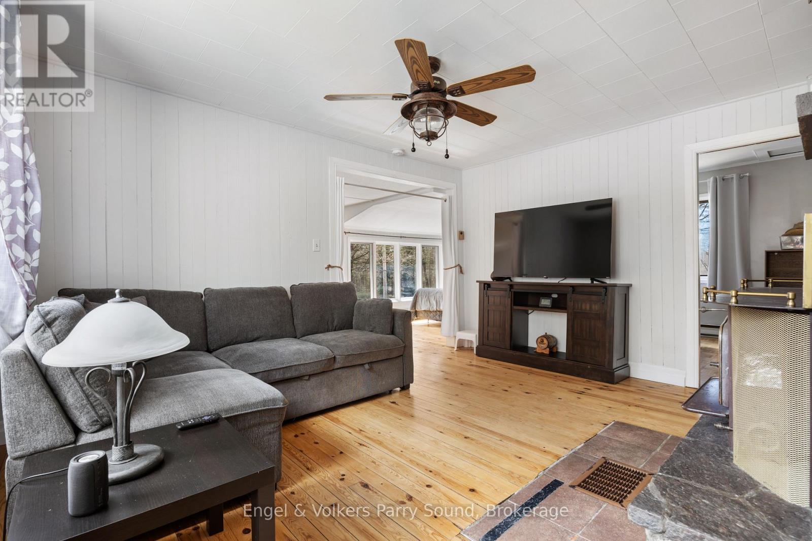 77 WOODS ROAD - 14