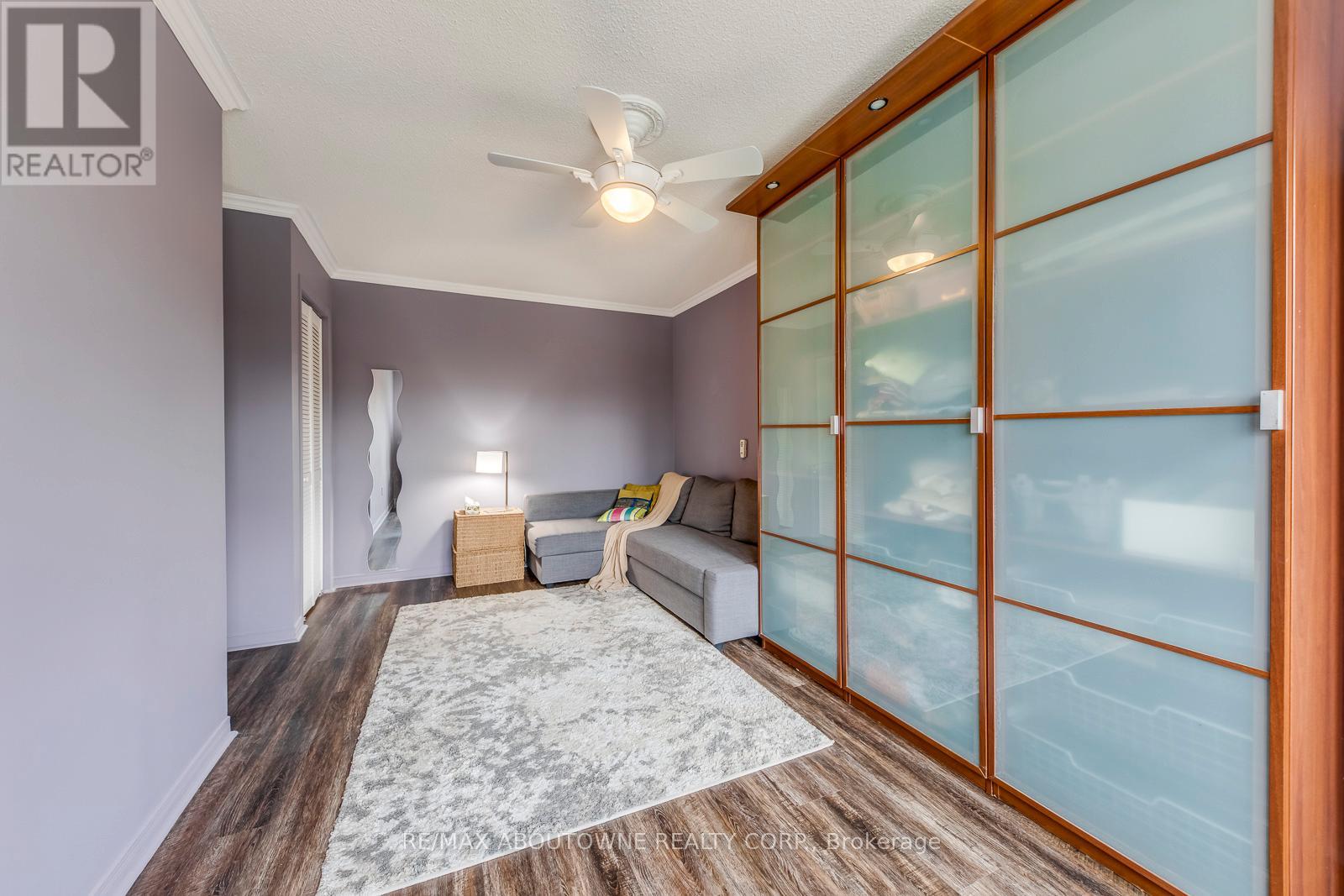 1209 OLD OAK DRIVE - 35