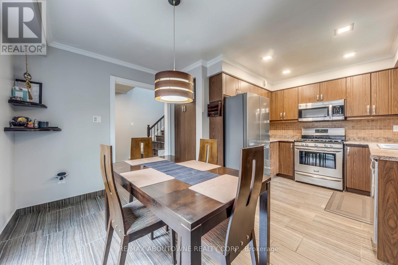 1209 OLD OAK DRIVE - 20