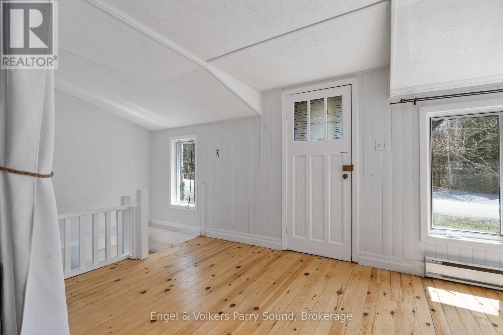 77 WOODS ROAD - 18