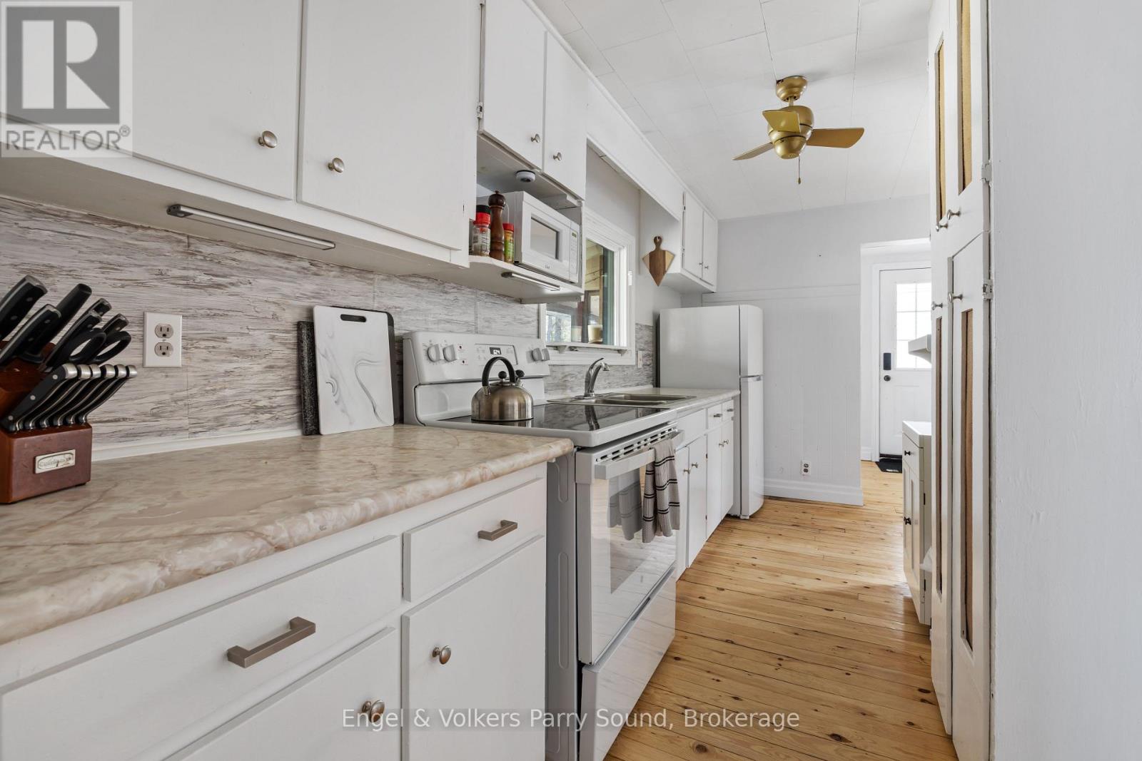 77 WOODS ROAD - 6