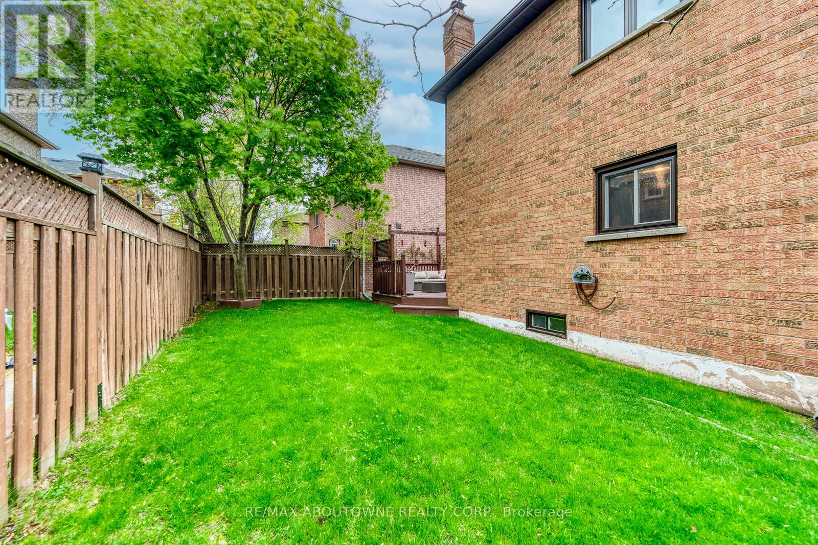 1209 OLD OAK DRIVE - 47