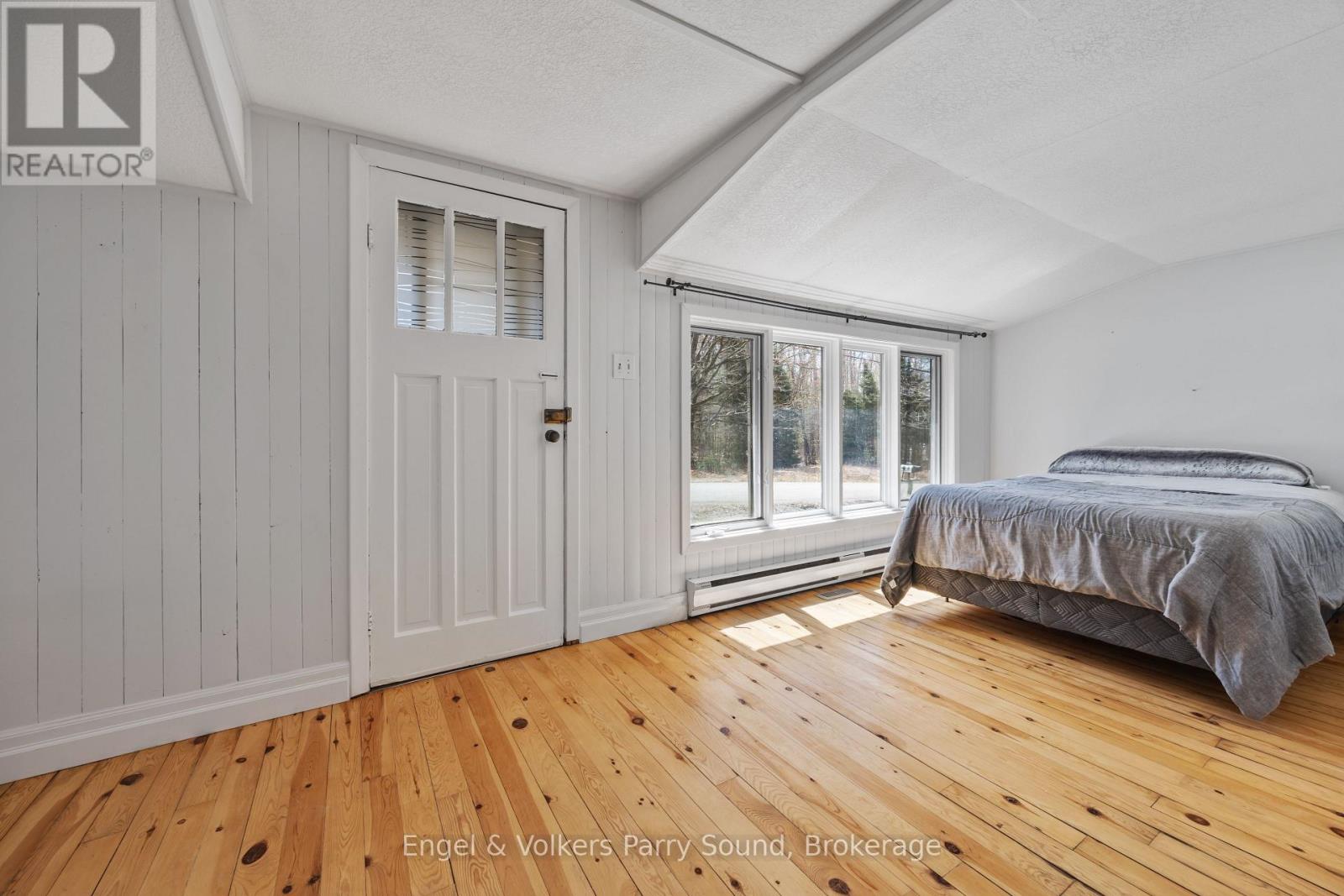 77 WOODS ROAD - 15