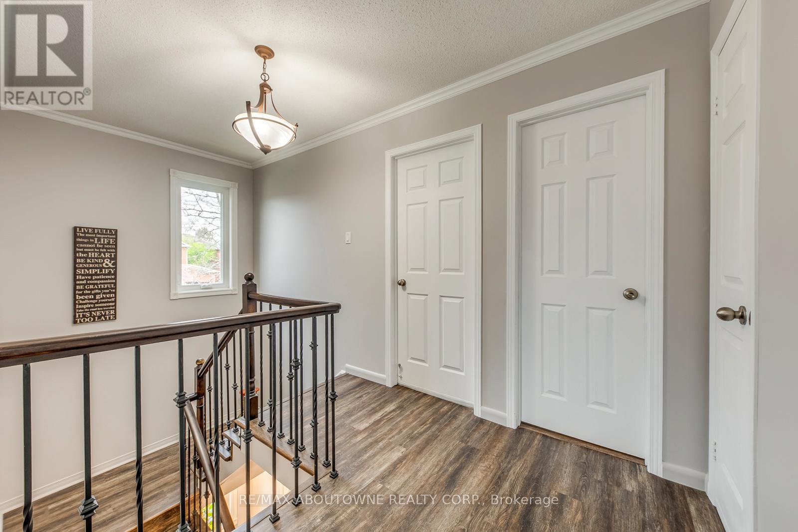 1209 OLD OAK DRIVE - 37