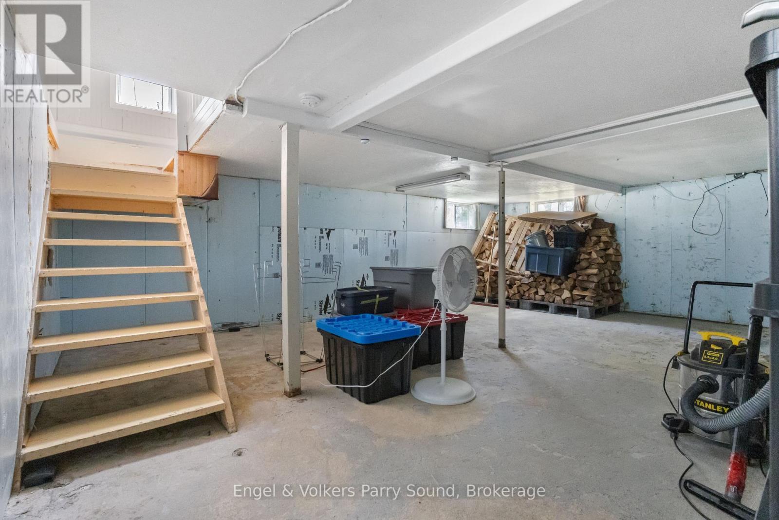 77 WOODS ROAD - 19