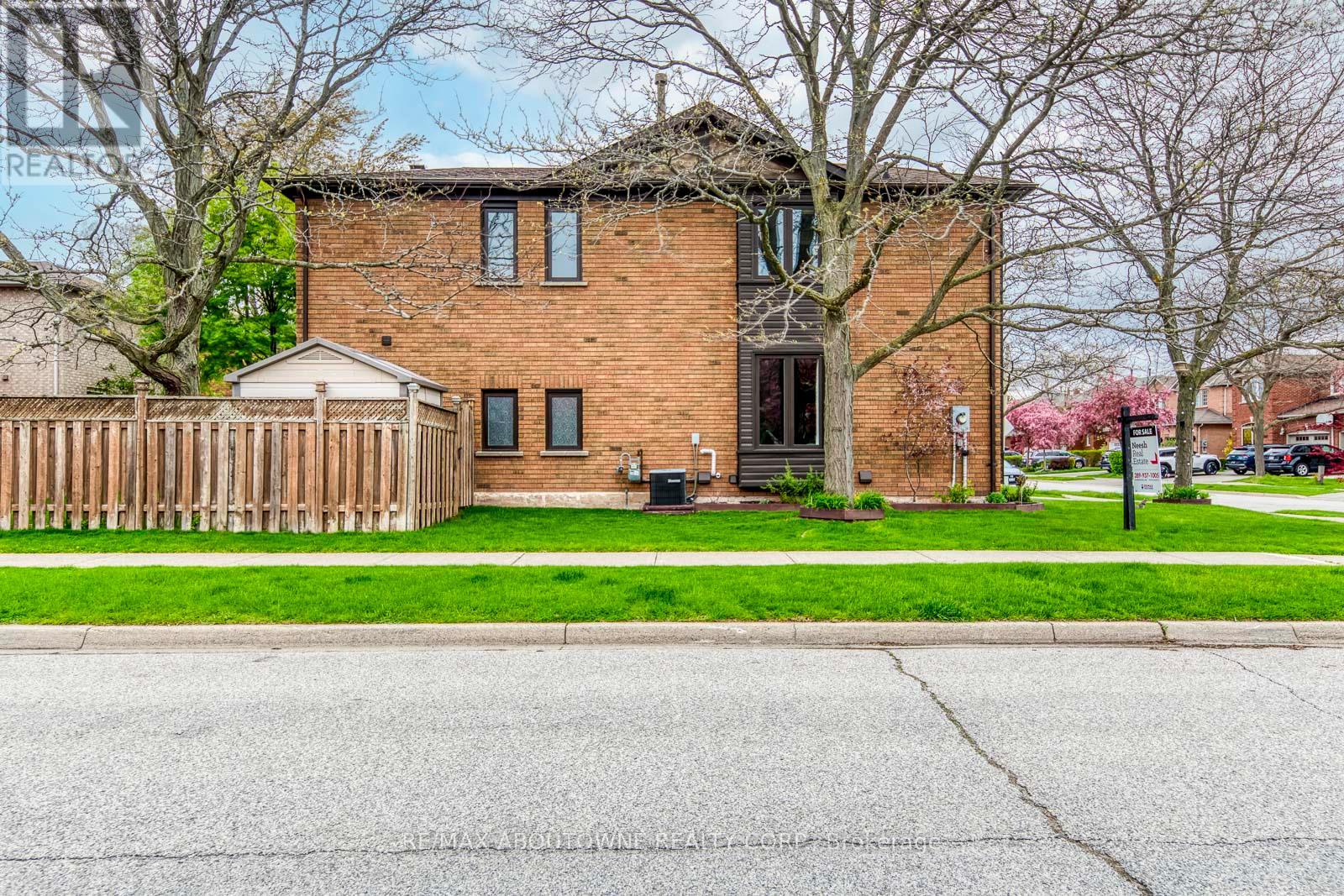 1209 OLD OAK DRIVE - 4