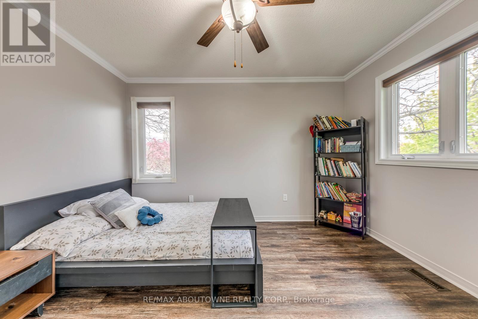 1209 OLD OAK DRIVE - 32