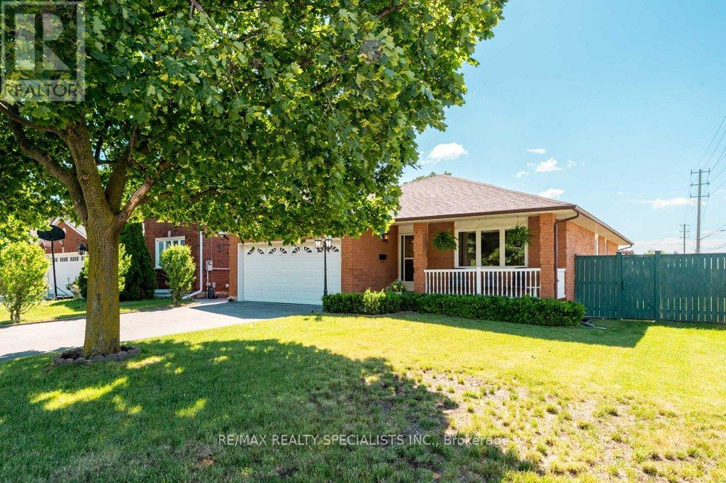 330 HICKORY CIRCLE - 1