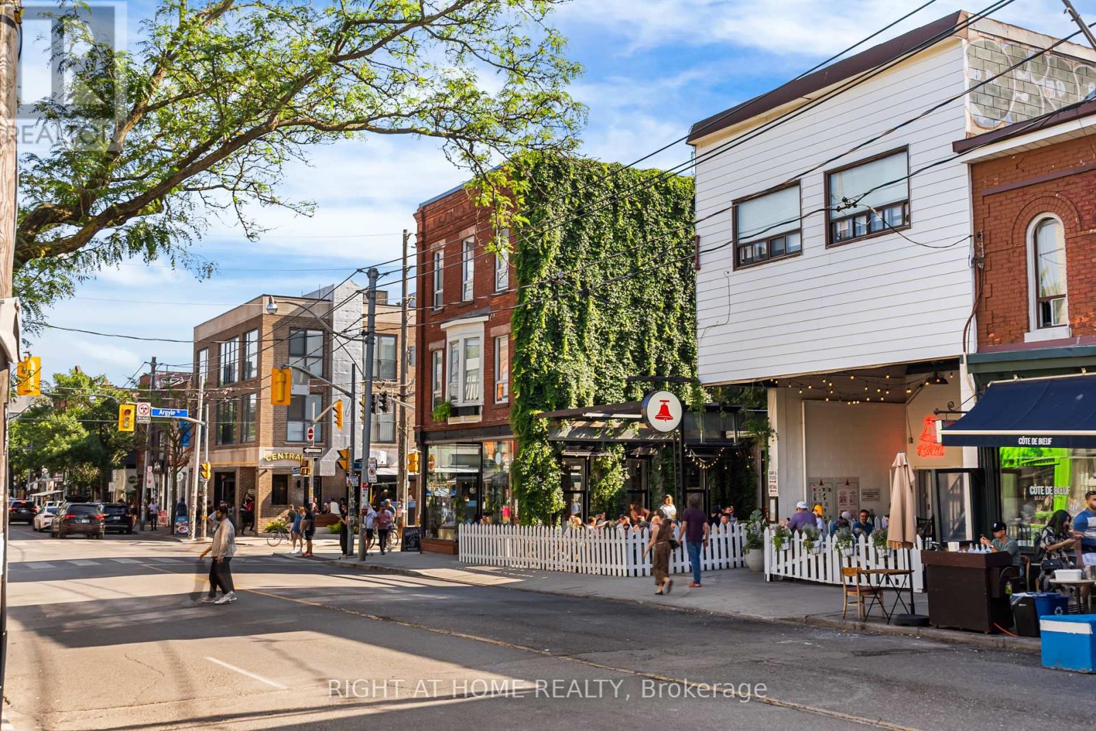 #405 41 OSSINGTON AVENUE - 23