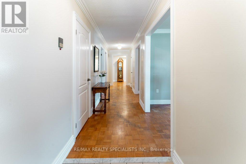 330 HICKORY CIRCLE - 4