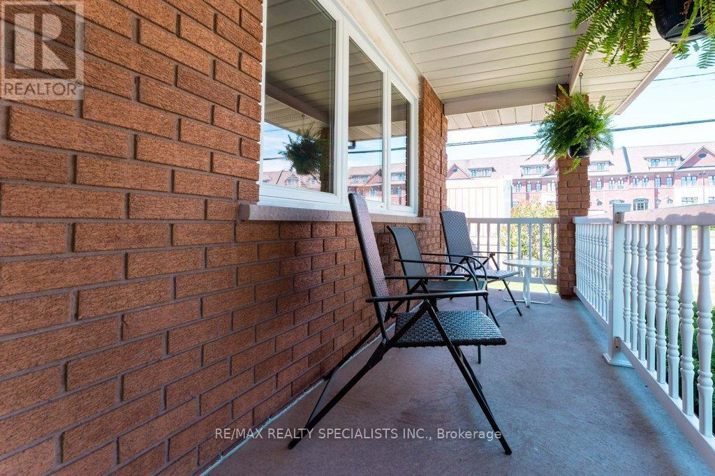 330 HICKORY CIRCLE - 3