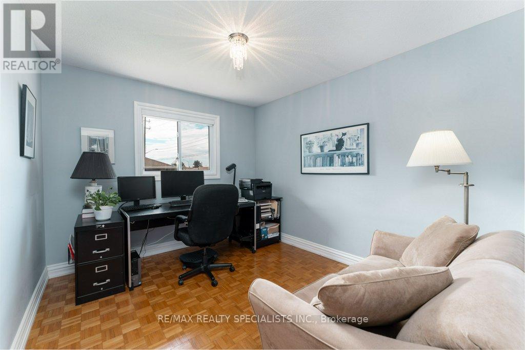 330 HICKORY CIRCLE - 18