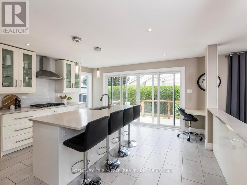 26 JACQUELINE CRESCENT - 11
