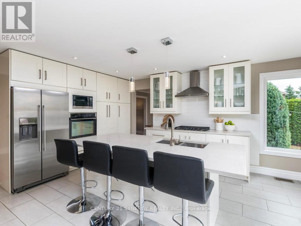 26 JACQUELINE CRESCENT - 12