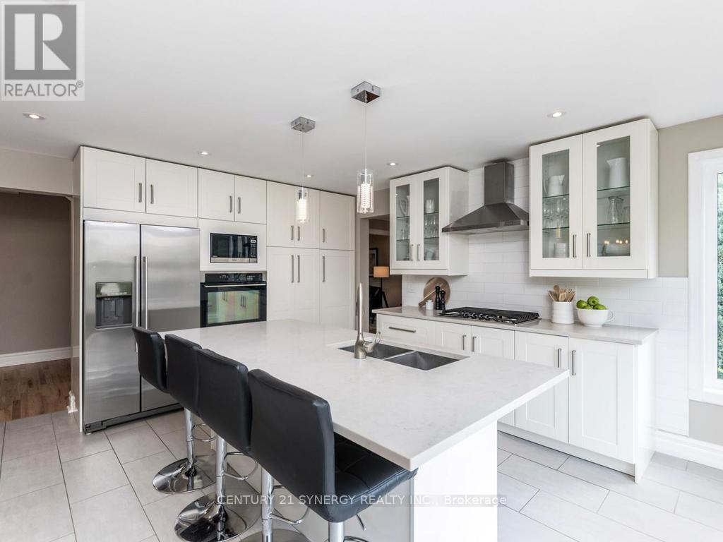 26 JACQUELINE CRESCENT - 13