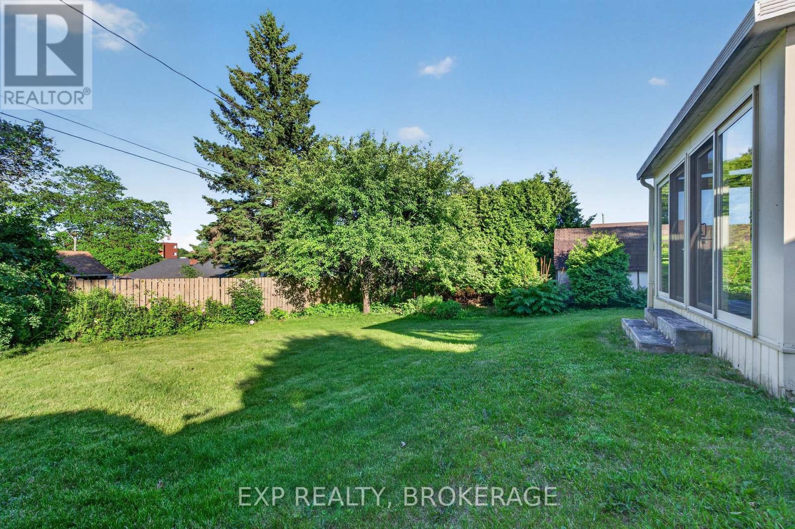 19 CONVAY CRESCENT - 39