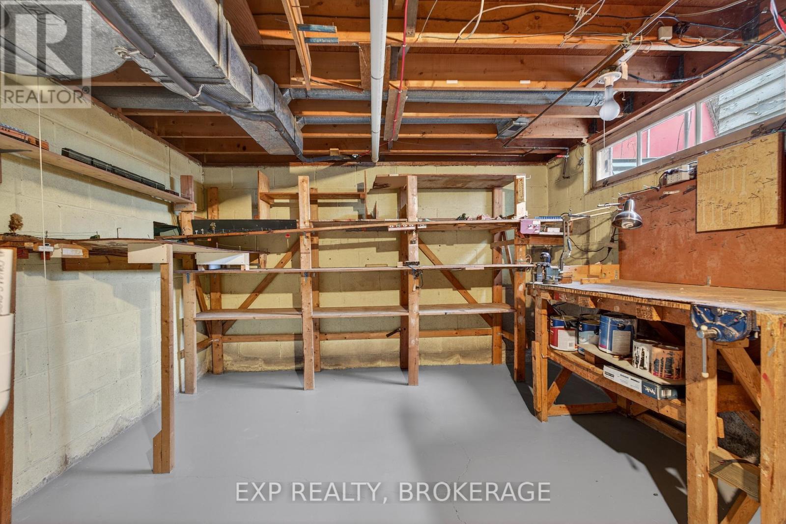 19 CONVAY CRESCENT - 36