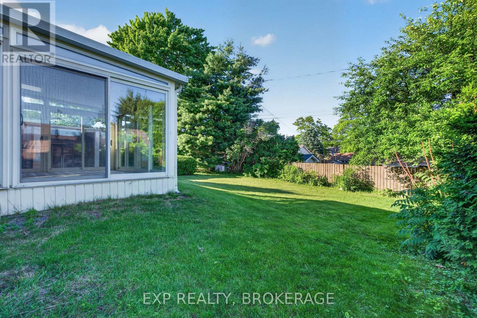 19 CONVAY CRESCENT - 37