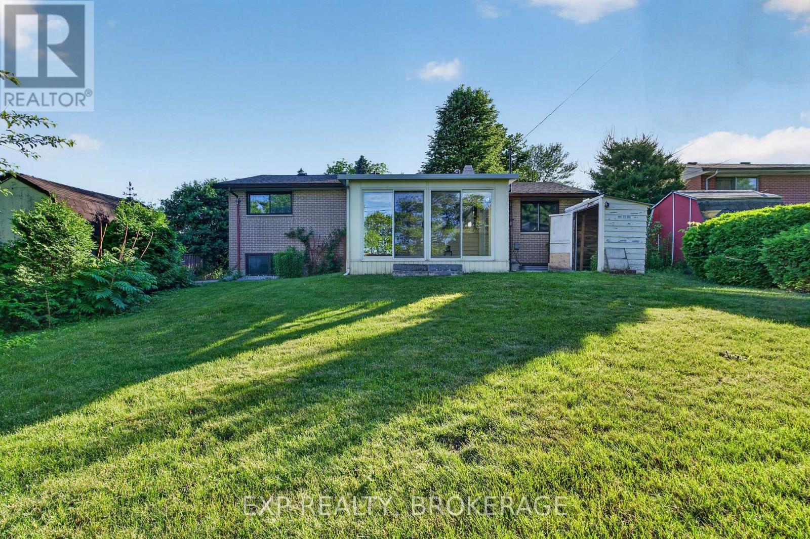 19 CONVAY CRESCENT - 42