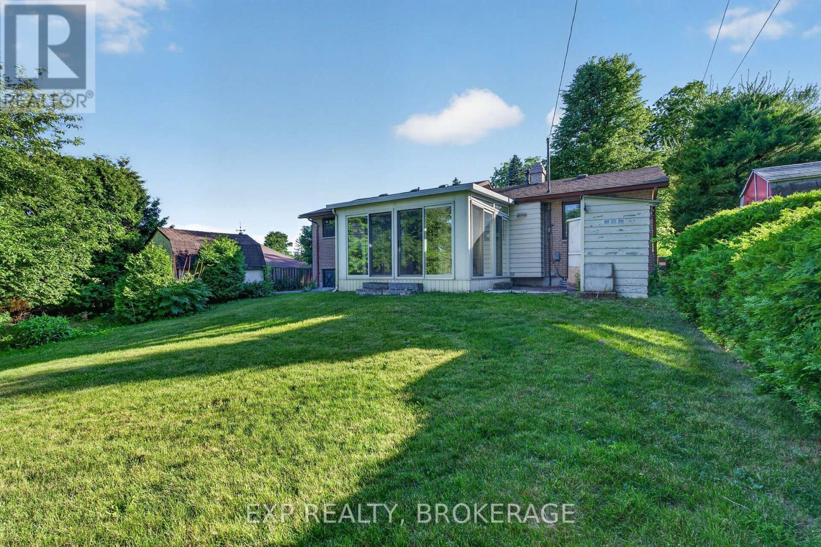 19 CONVAY CRESCENT - 41