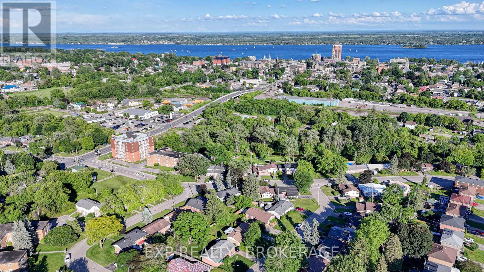19 CONVAY CRESCENT - 47